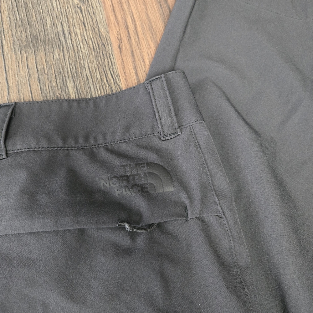 Men's Gray The North Face Pants - Picture 5 of 5